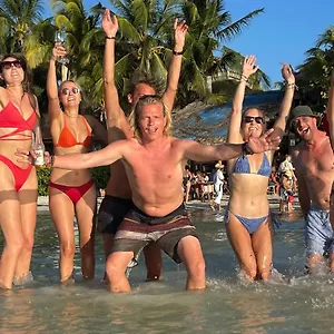 And Beach Club Escape Hotel