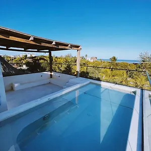 Casa Hood By The Sea Hotel