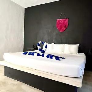Kin Hotel
