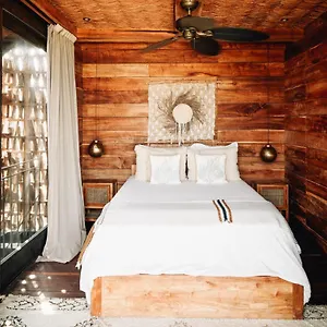 Nomade Hotel